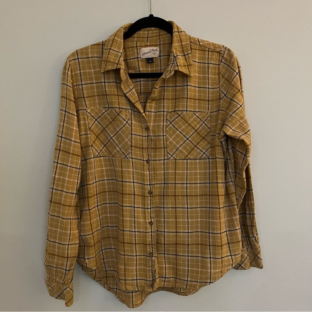 Universal Thread Golden Flannel Button Down Top Medium
